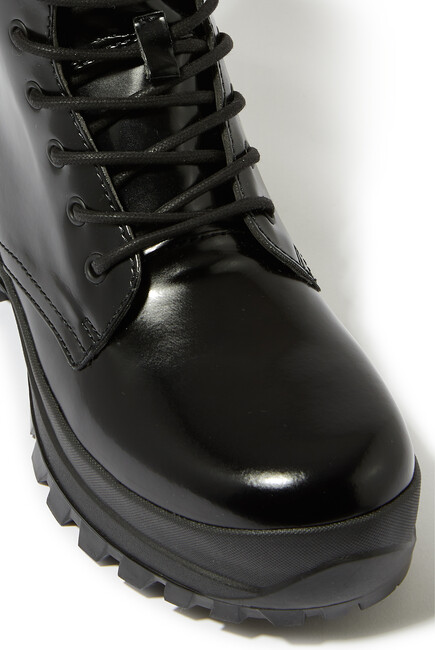 Trace Logo Boots